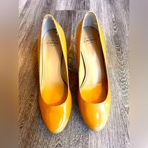 Women's Joan & David Luxe Nude Patent Leather 4 Inch Pumps, 7M, Good Condition